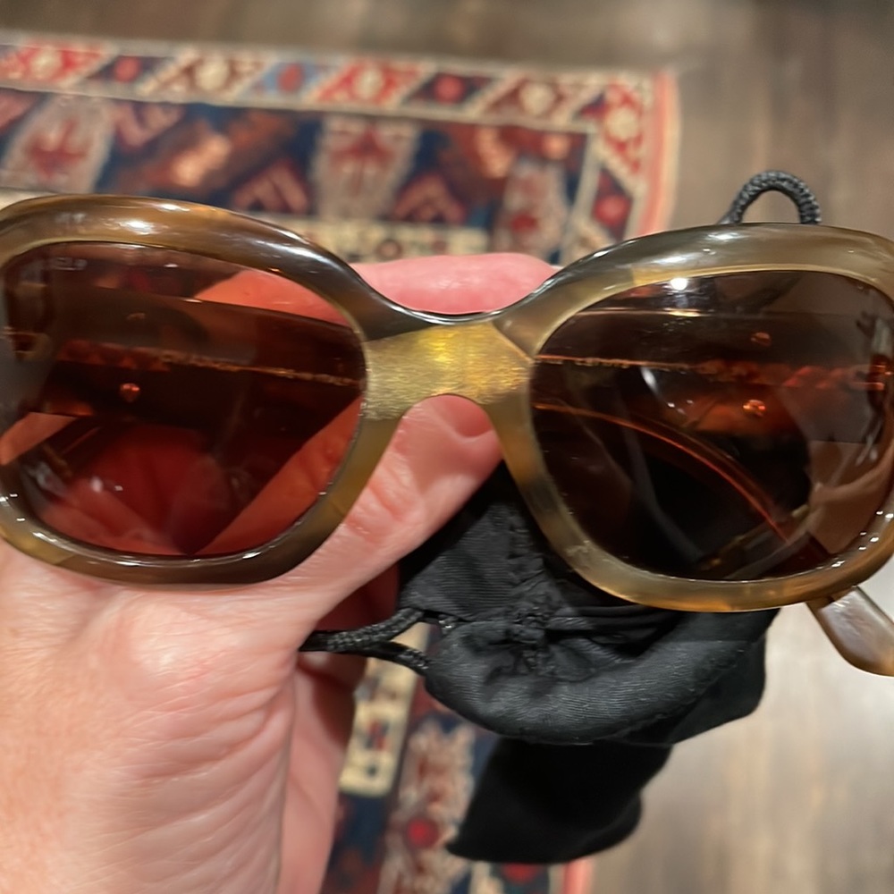 Gorgeous Chanel Sunglasses 🕶️ - Picture 12 of 12